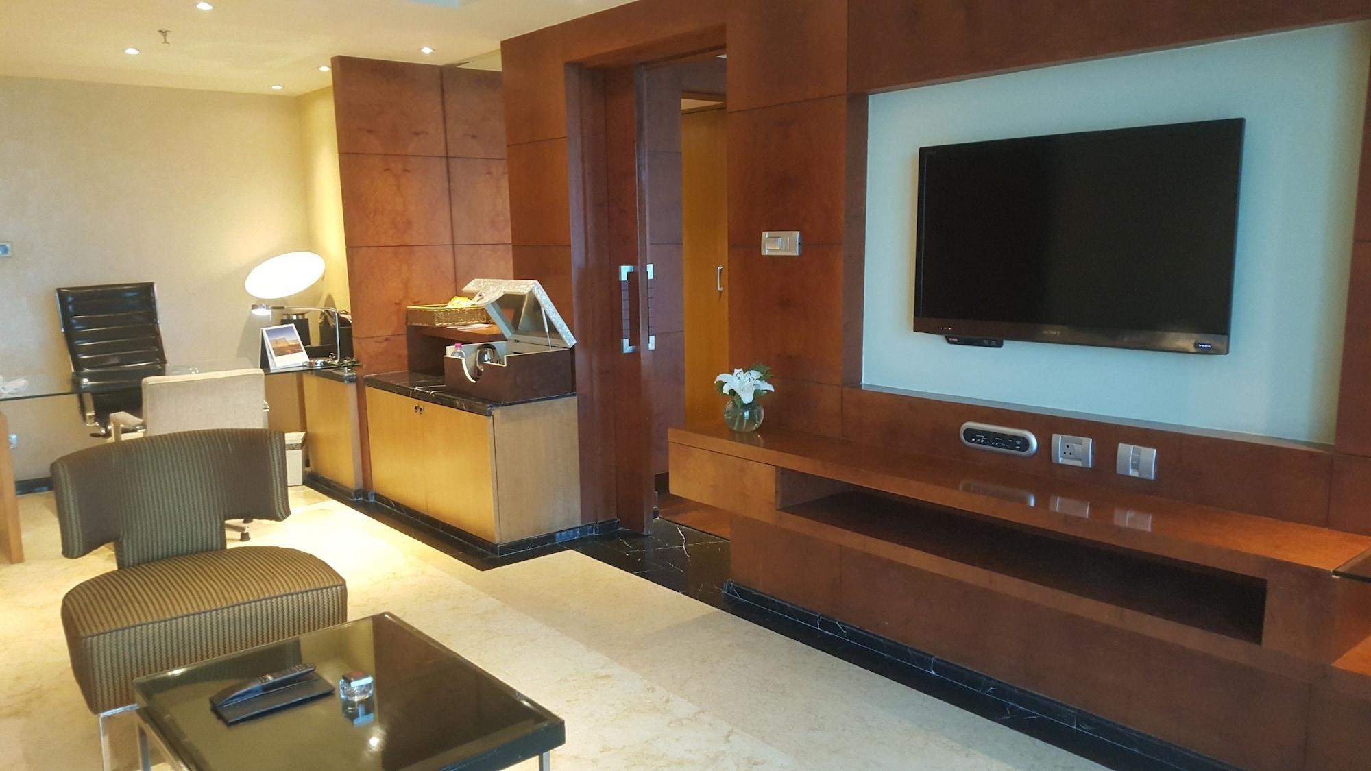 Vivanta Hyderabad, Begumpet Exteriér fotografie A suite at the Taj Mahal Palace
