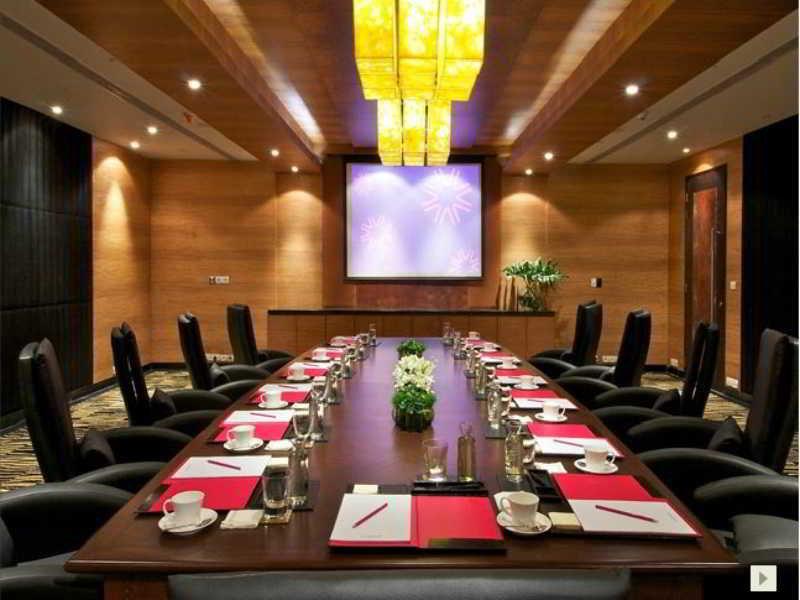 Vivanta Hyderabad, Begumpet Exteriér fotografie Boardroom