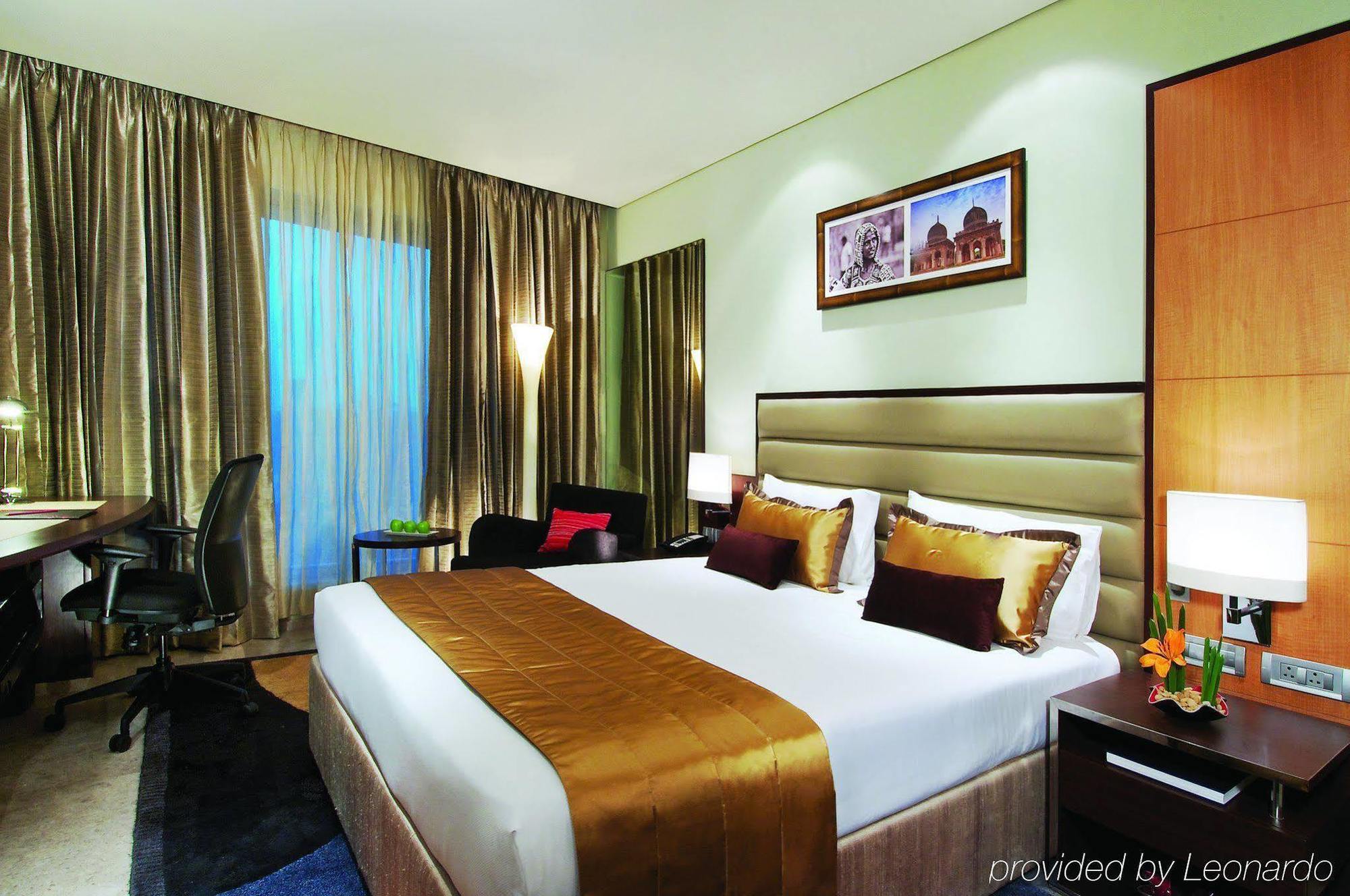 Vivanta Hyderabad, Begumpet Pokoj fotografie A room at the hotel
